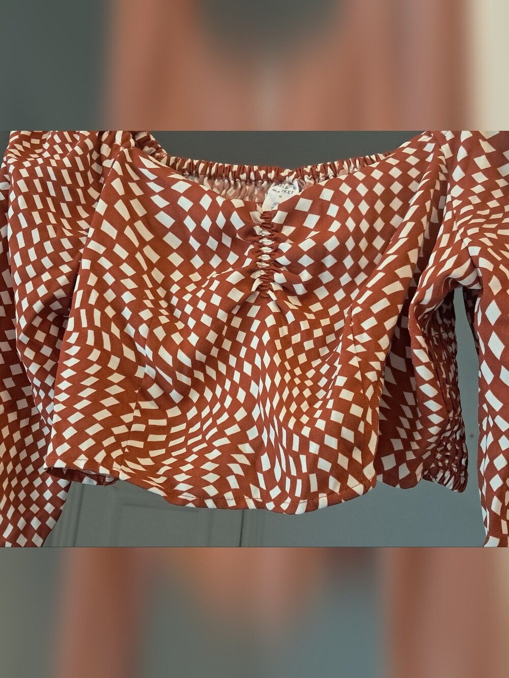 Melrose & Market Long Sleeve Cropped Top - Picture 3 of 5